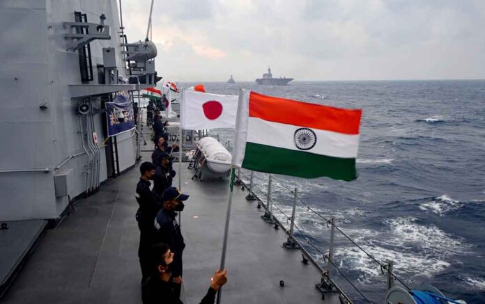 Indian and Japanese Navy during JIMEX 2022